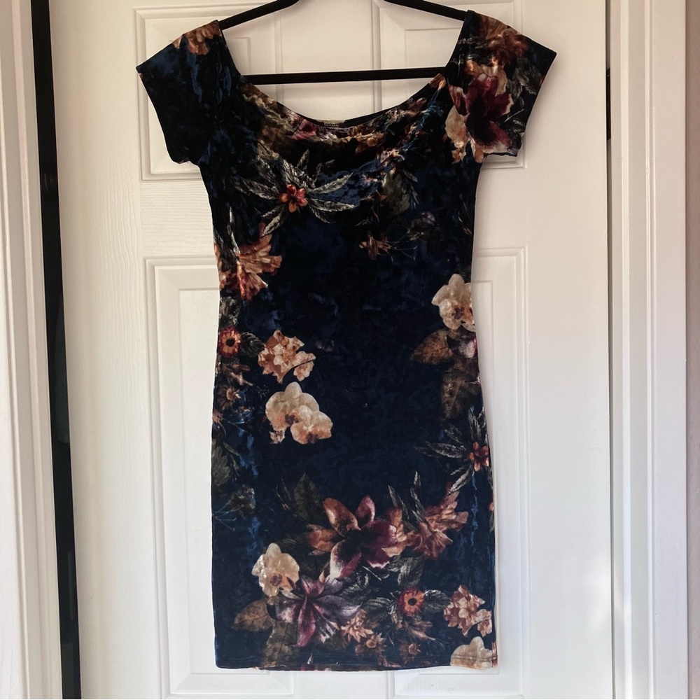 Windsor Formal Floral Bodycon Dress